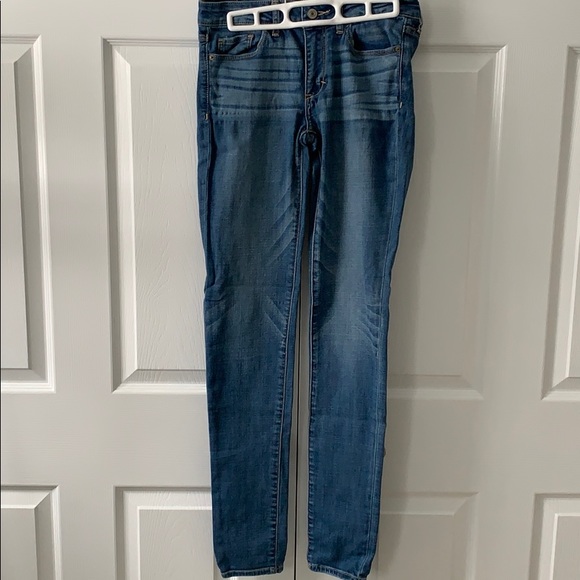 light wash jeans - Picture 1 of 5